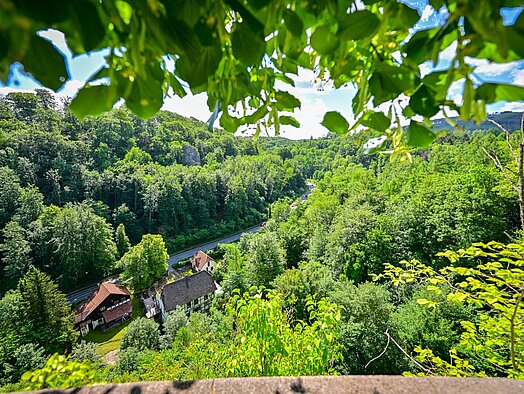 Hönnetal bei Burg Klusenstein